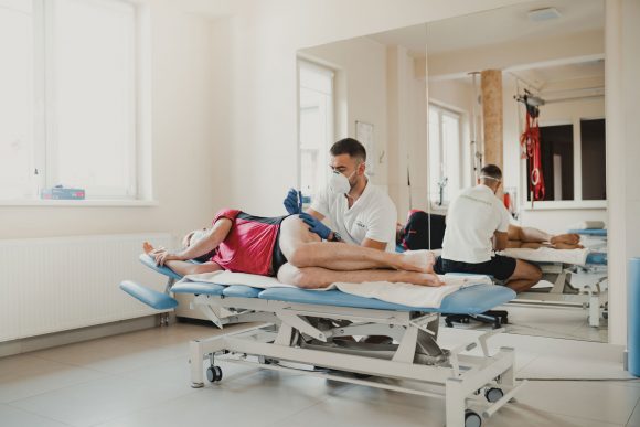 igłoterapia grubą igłą iniekcyjną galeria